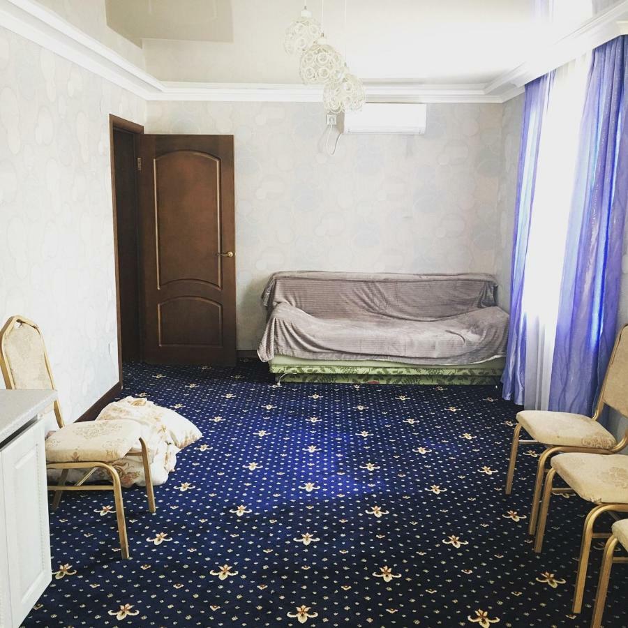 Family Hotel Balqash Exterior photo